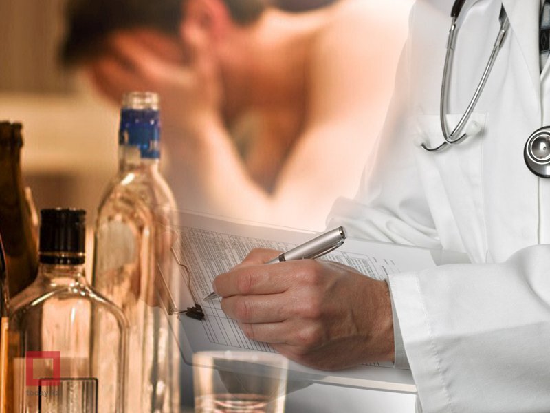 врач дает рекомендации по лечению алкоголизма на дому